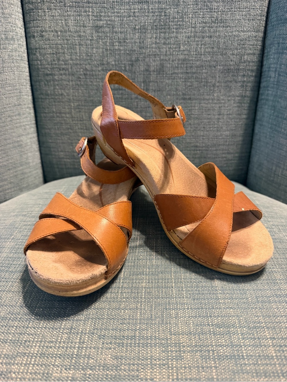 Dansko Women's Tan Leather Crossover Ankle Strap Sandals